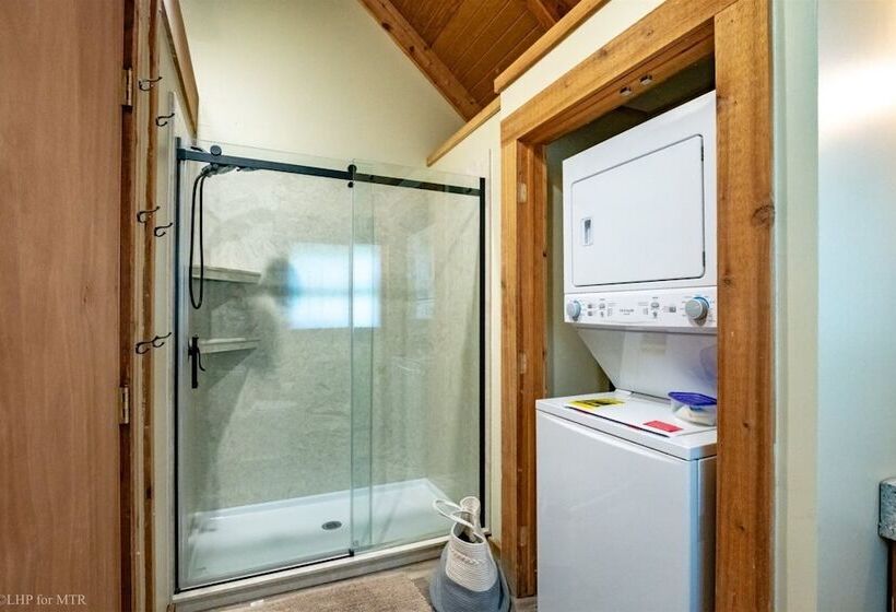 Snowbird Retreat