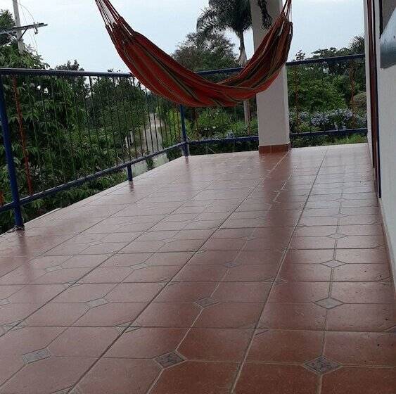 تختخواب و صبحانه Darion S