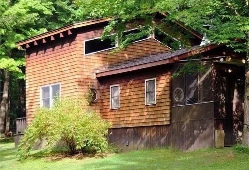Cedarwood Lodge