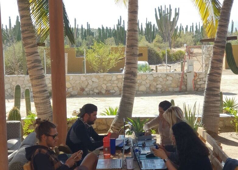هتل Chilochill Glamping Resort
