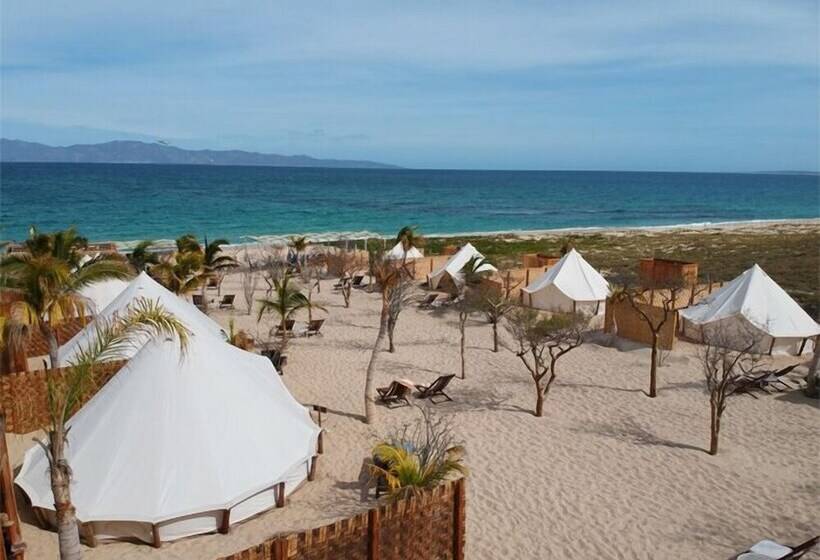 هتل Chilochill Glamping Resort