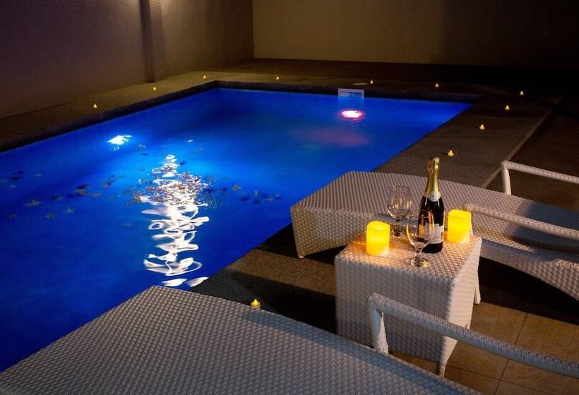 בית מלון כפרי Edello Resort & Pool Villa