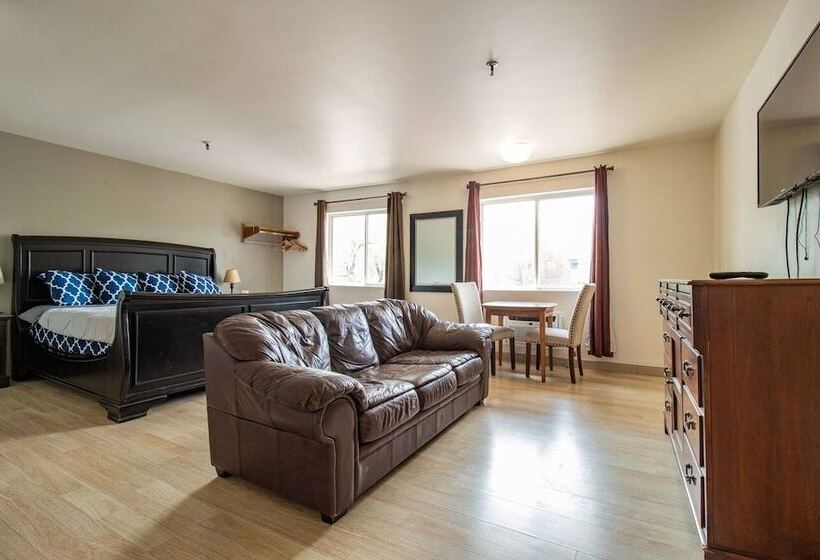 فندق Manitou Cog Lodge Inc Dba Manitou Inn