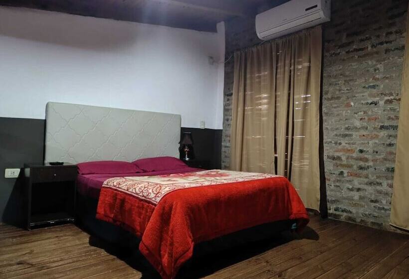 هتل Village Del Sol