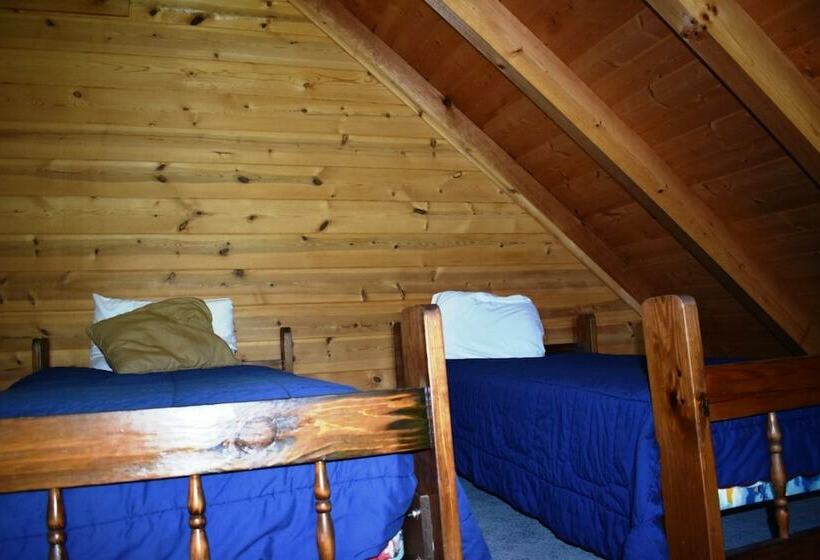 Lakeside Lodge