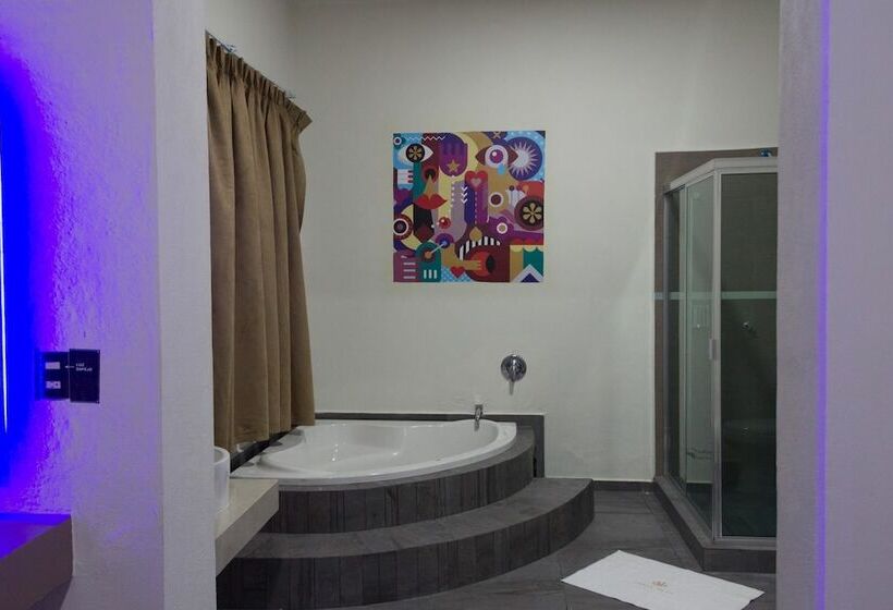 فندق على الطريق Honey Moon