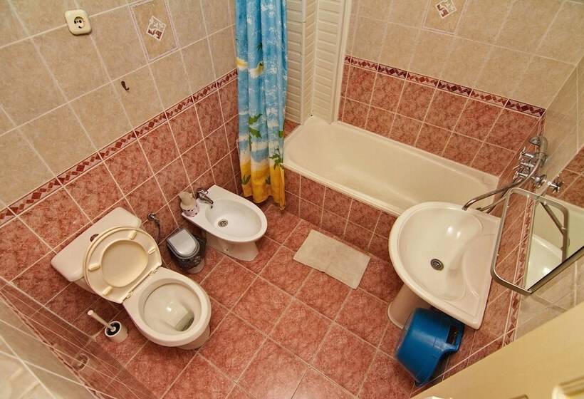 ペンション Lazur Guest House