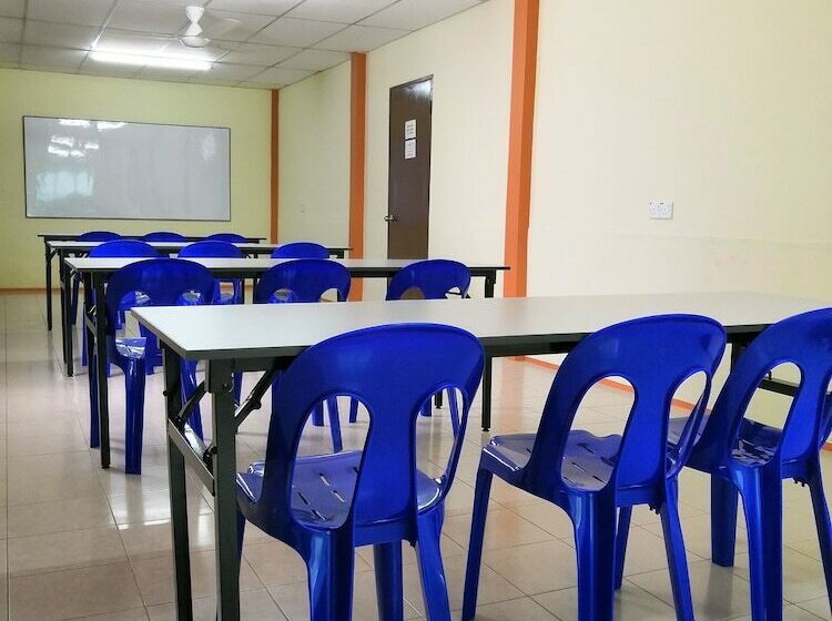 פנסיון Tambisan Island Lodge