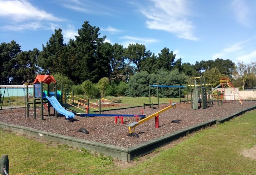 منتجع Leithfield Beach Holiday Park