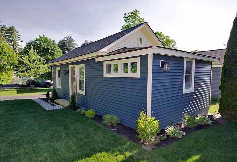 Beach Cottages At Lake George