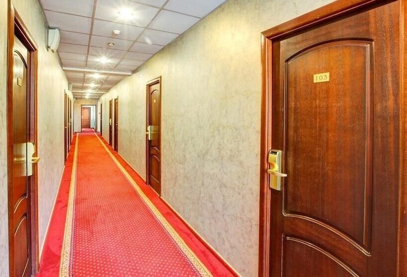 فندق فئة نجمة واحدة Golicyn Club