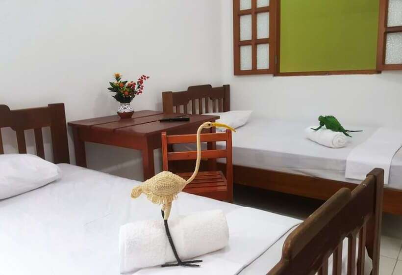 פונדק Iguana Haus Iquitos