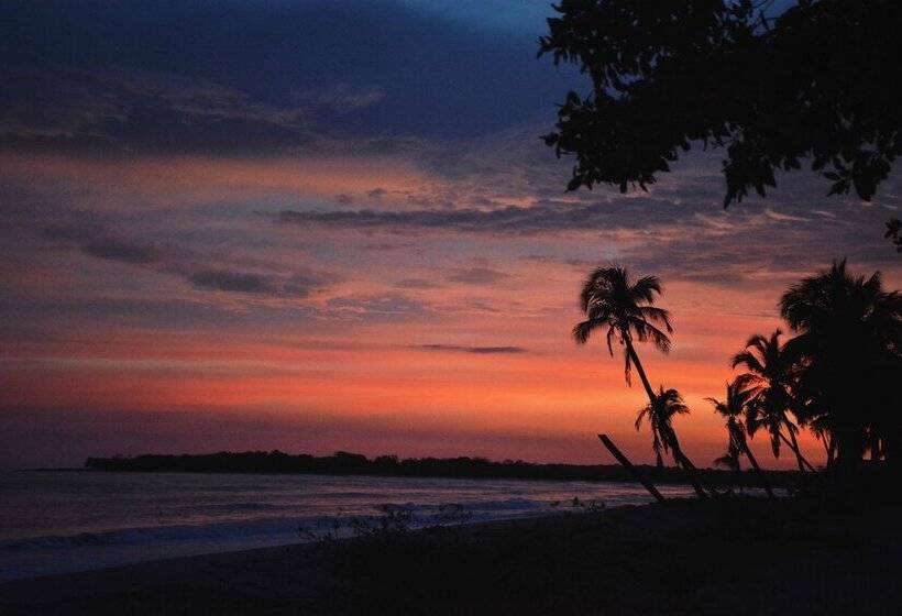 هتل Awatawaa Ecolodge