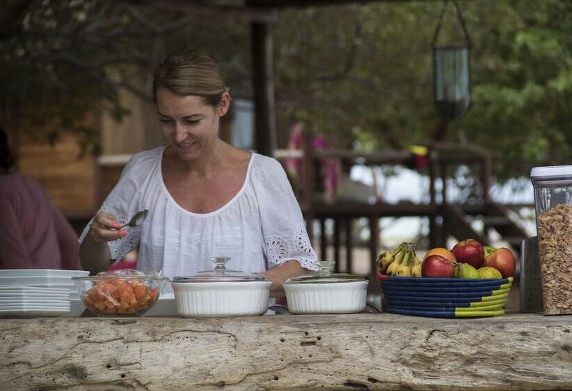 هتل Awatawaa Ecolodge