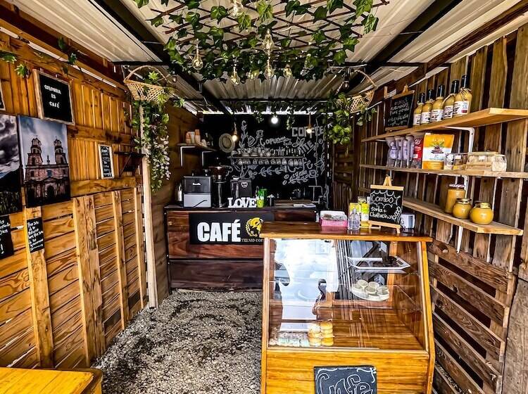 فندق Parador La Mesa Redonda