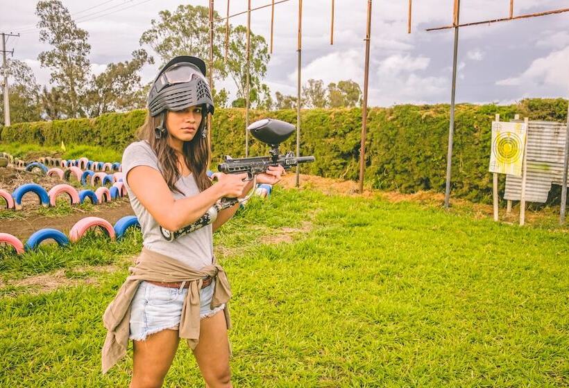 فندق Parador La Mesa Redonda