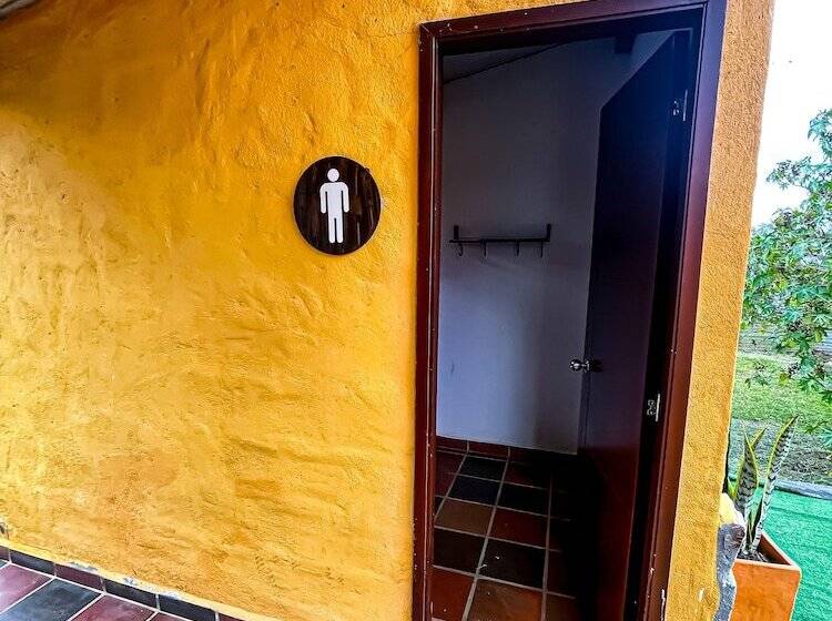 فندق Parador La Mesa Redonda