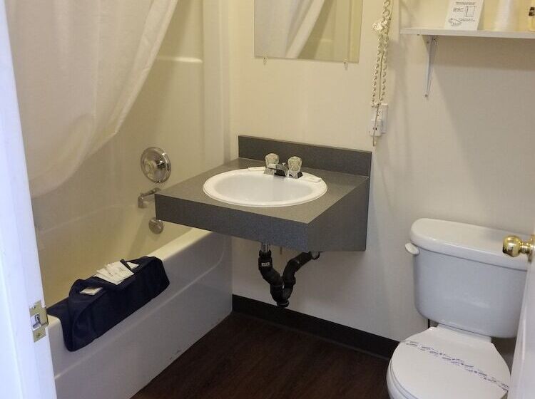 מוטל Canadas Best Value Inn Fort St. John
