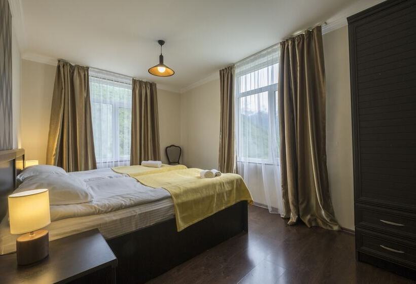 پانسیون Becho House