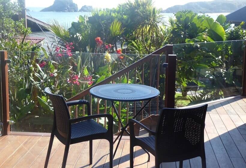 אתר נופש The Bay House Beachfront Accommodation