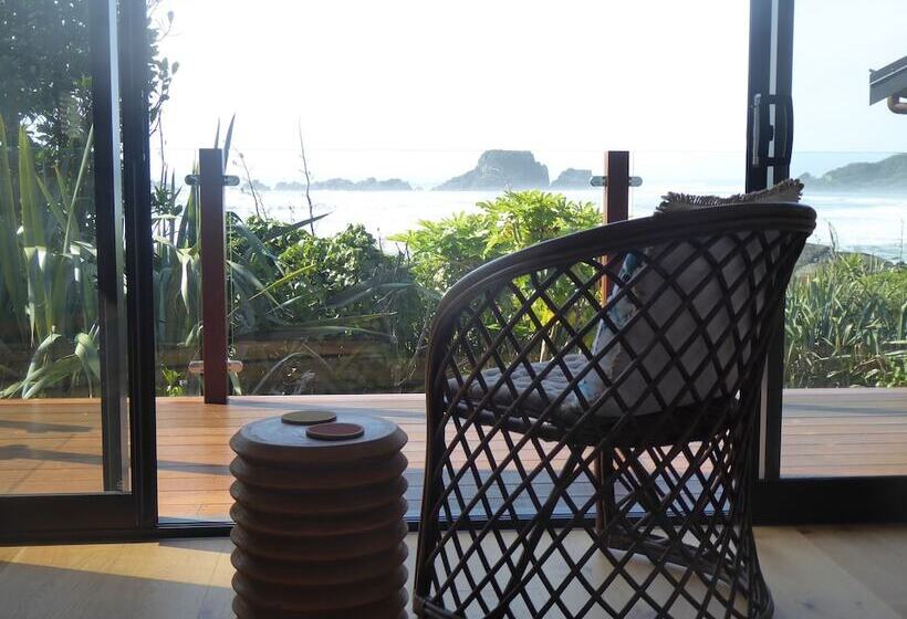 אתר נופש The Bay House Beachfront Accommodation