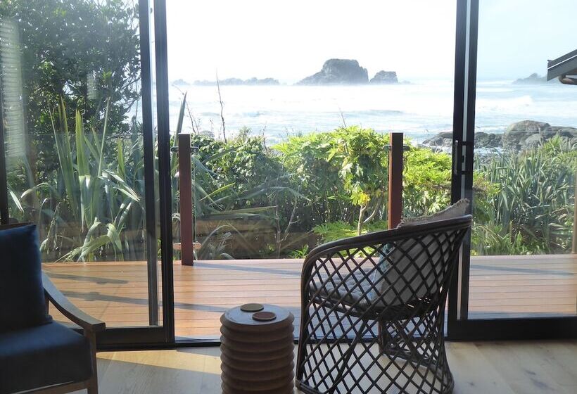 אתר נופש The Bay House Beachfront Accommodation