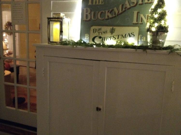 Bed and Breakfast The Buckmaster Inn