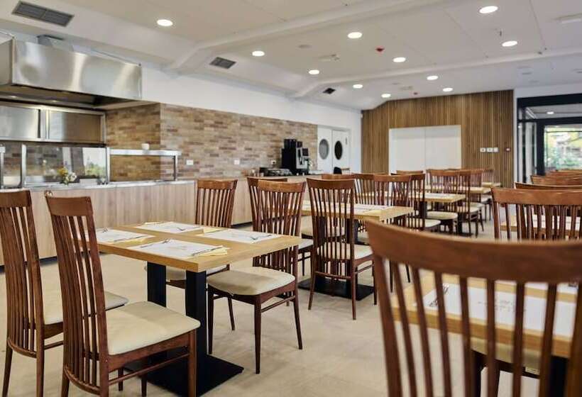 בית מלון כפרי Colentum Resort Murter