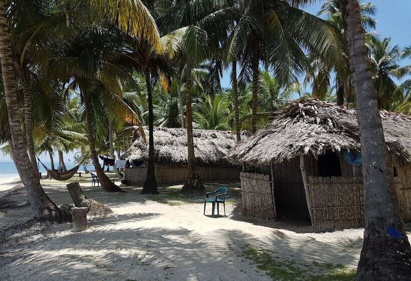 Hotel Isla Franklin Cabaña Tubasenika