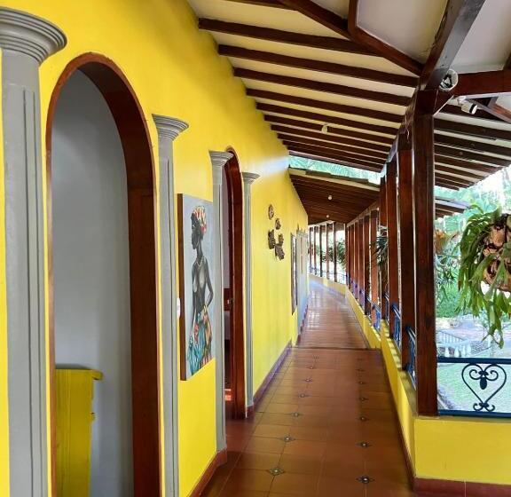 هتل Pueblito Cafetero