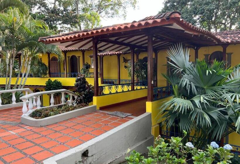 هتل Pueblito Cafetero