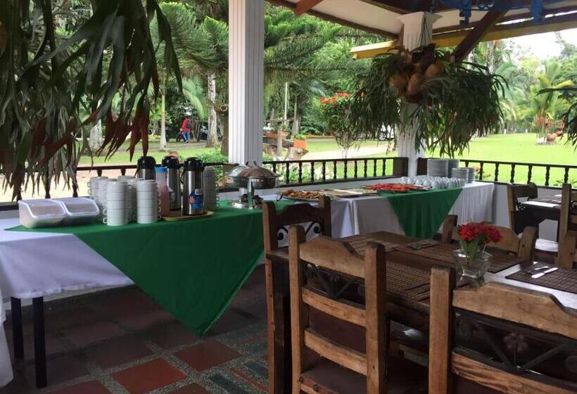 هتل Pueblito Cafetero