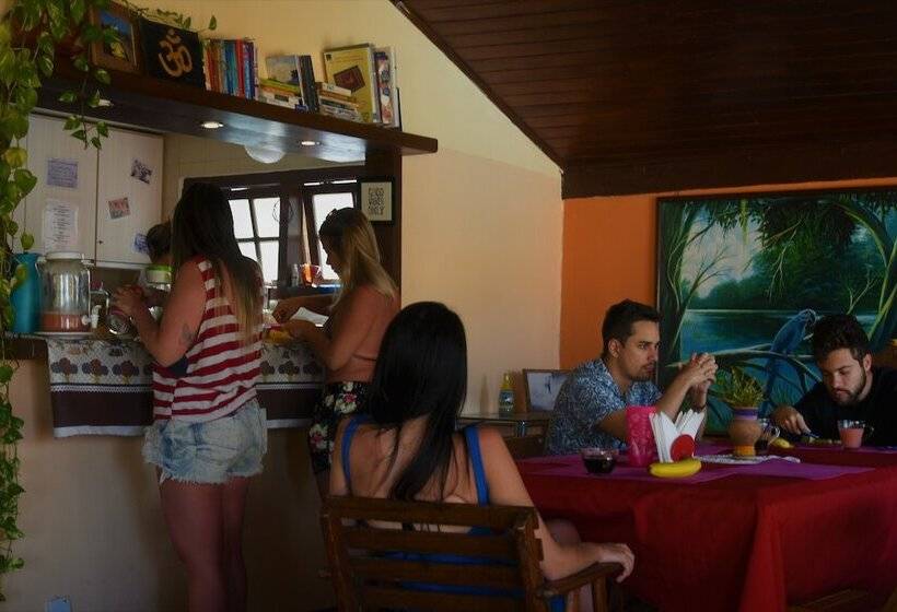 Пансион Lagoa Beach Hostel Búzios