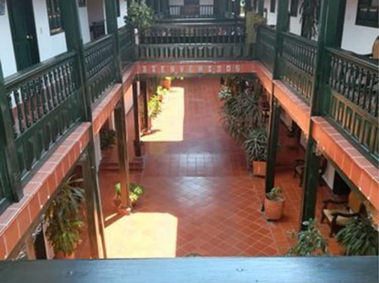 پانسیون Vizcaya Plaza Curití