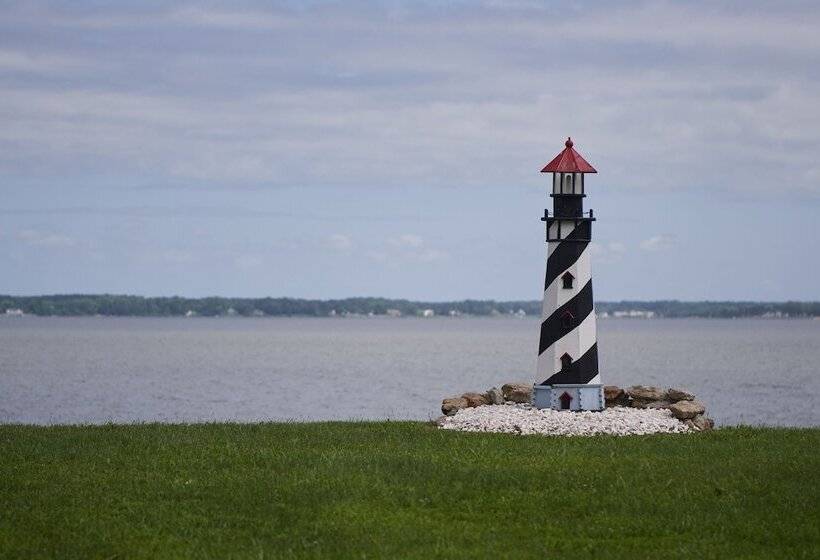 渡假胜地  Grey S Point Camp