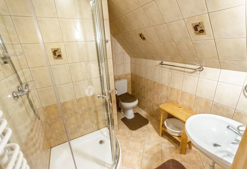 ベッドアンドブレックファースト Agroturystyka Sarenka