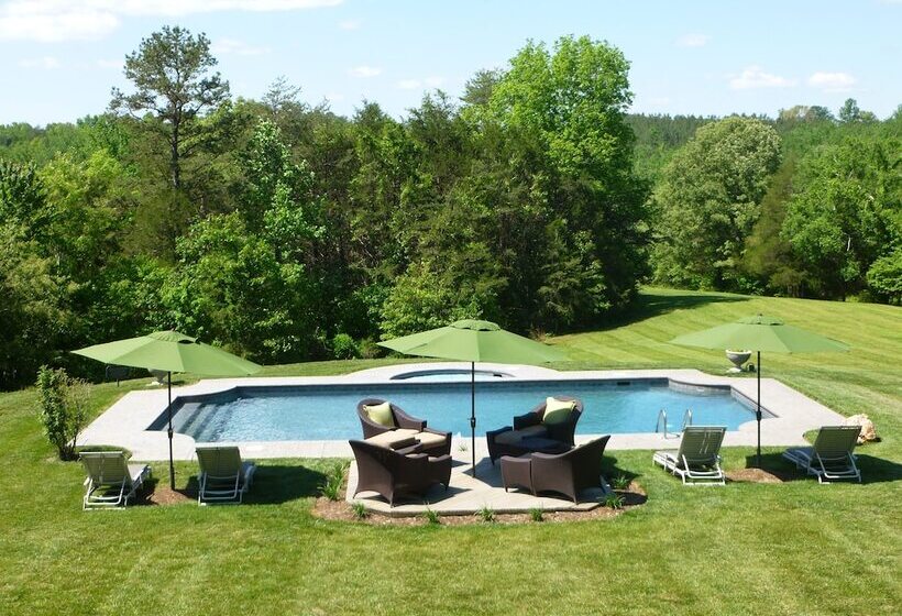 تختخواب و صبحانه Cedar Spring Inn & Spa