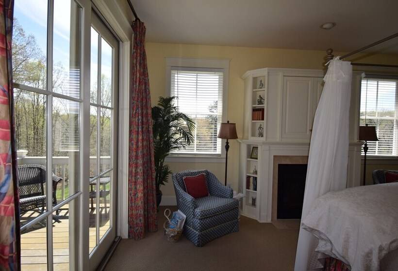 تختخواب و صبحانه Cedar Spring Inn & Spa