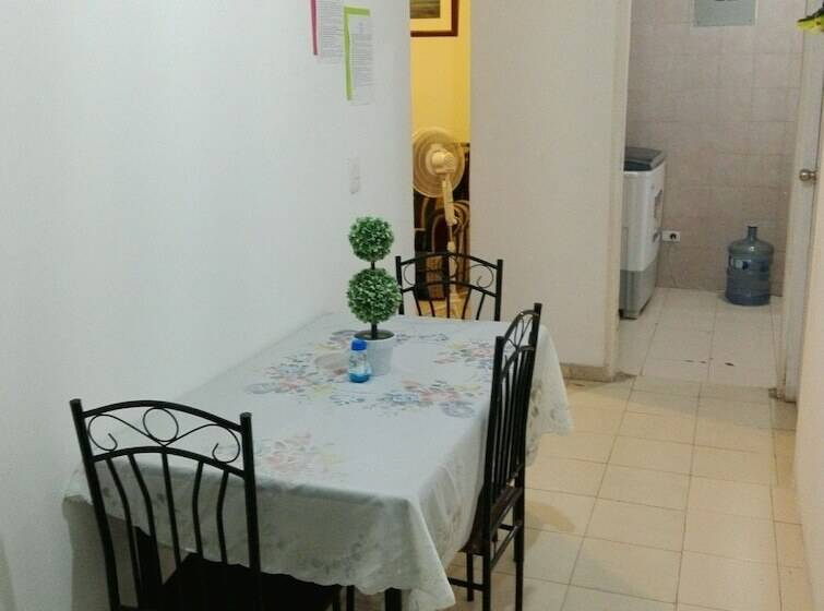 Down Town Beach Sarie Bay