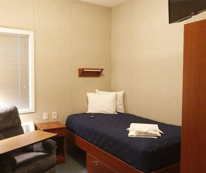 בית מלון כפרי Brooks Camp