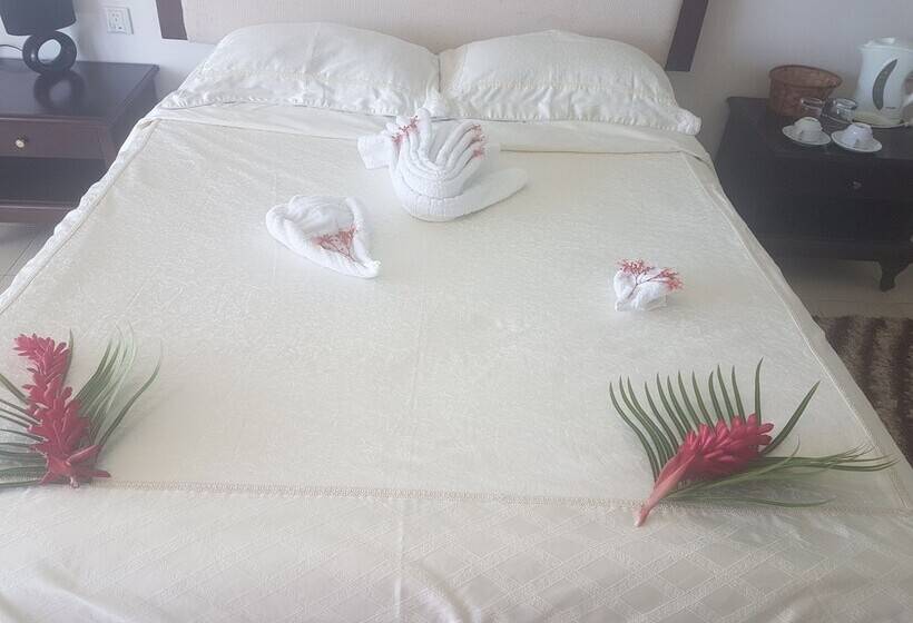 Otel Puataukanave International