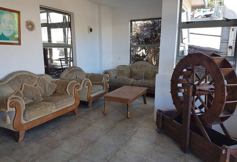 Otel Puataukanave International