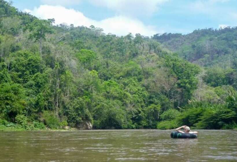 هتل Reserva Natural El Matuy