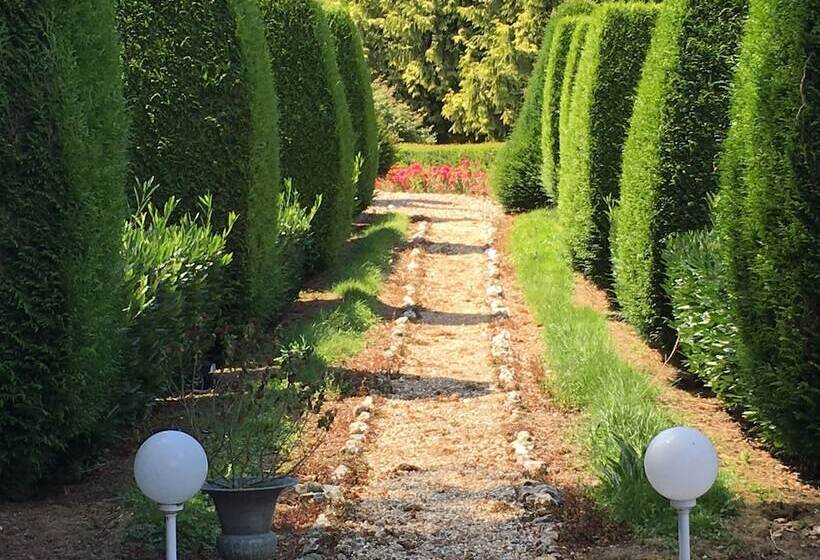 Пансион Domaine Château De Bourville