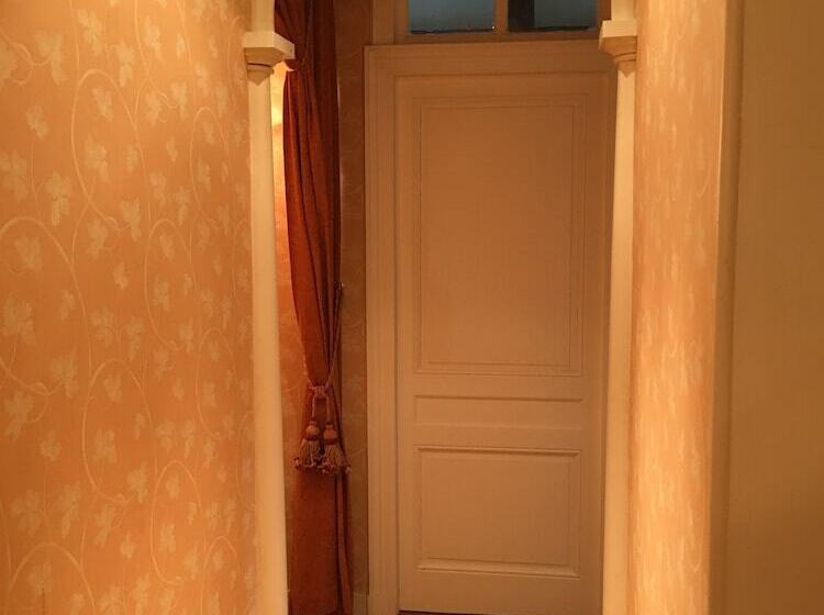 Пансион Domaine Château De Bourville