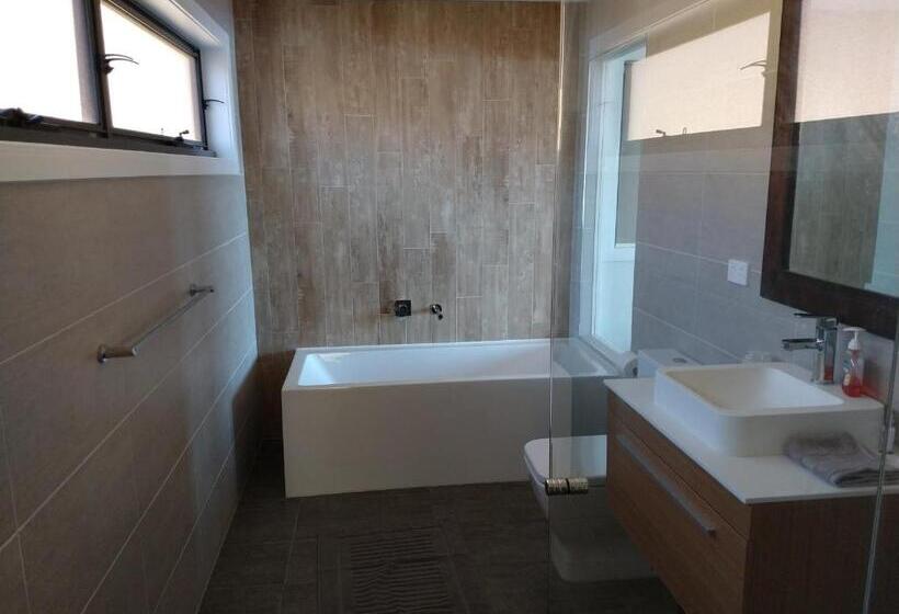 بنسيون Willow Bay Lodge