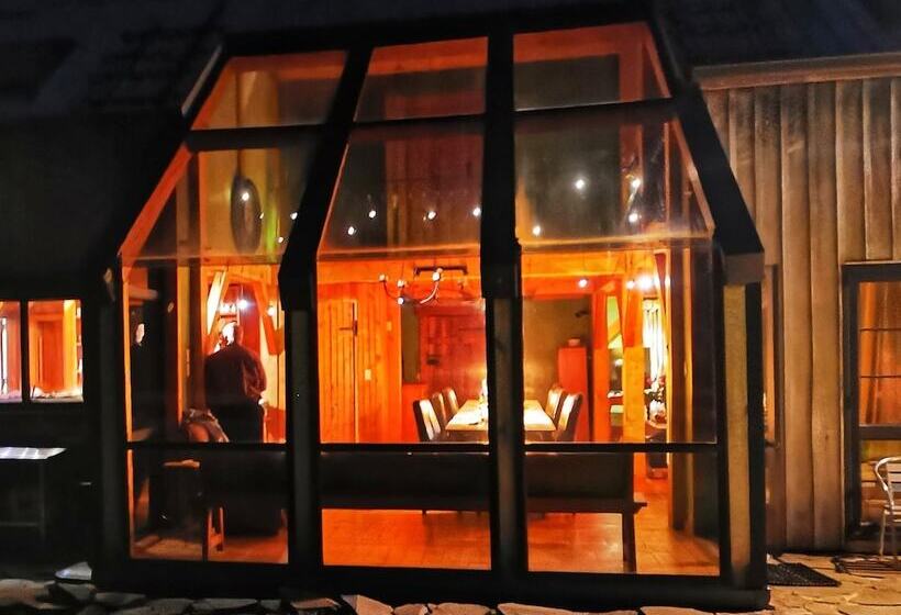 צימר The House With No Nails