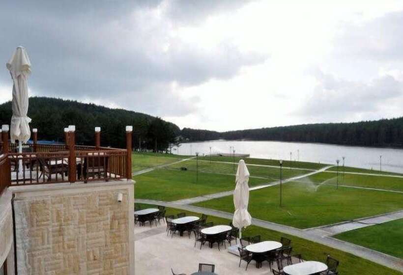 בית מלון כפרי Fenerbahce Topuk Yaylasi Resort & Sport Topuk Yaylası