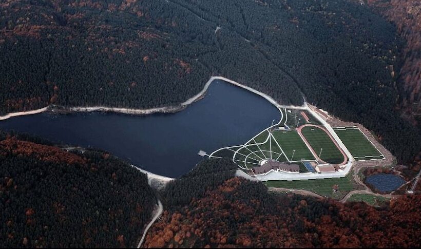 בית מלון כפרי Fenerbahce Topuk Yaylasi Resort & Sport Topuk Yaylası