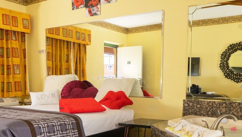 汽车旅馆  Luxe Inn And Suites